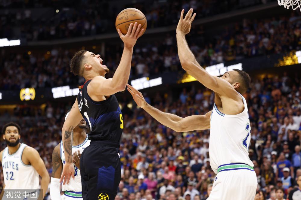 几十位冬泳 几十位冬泳