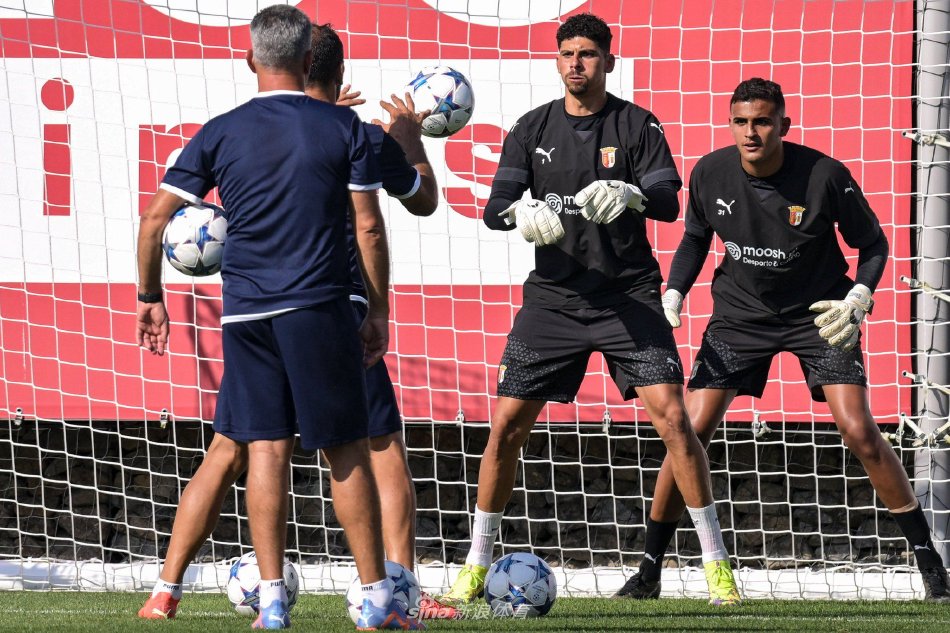 现同样令人 现同样令人